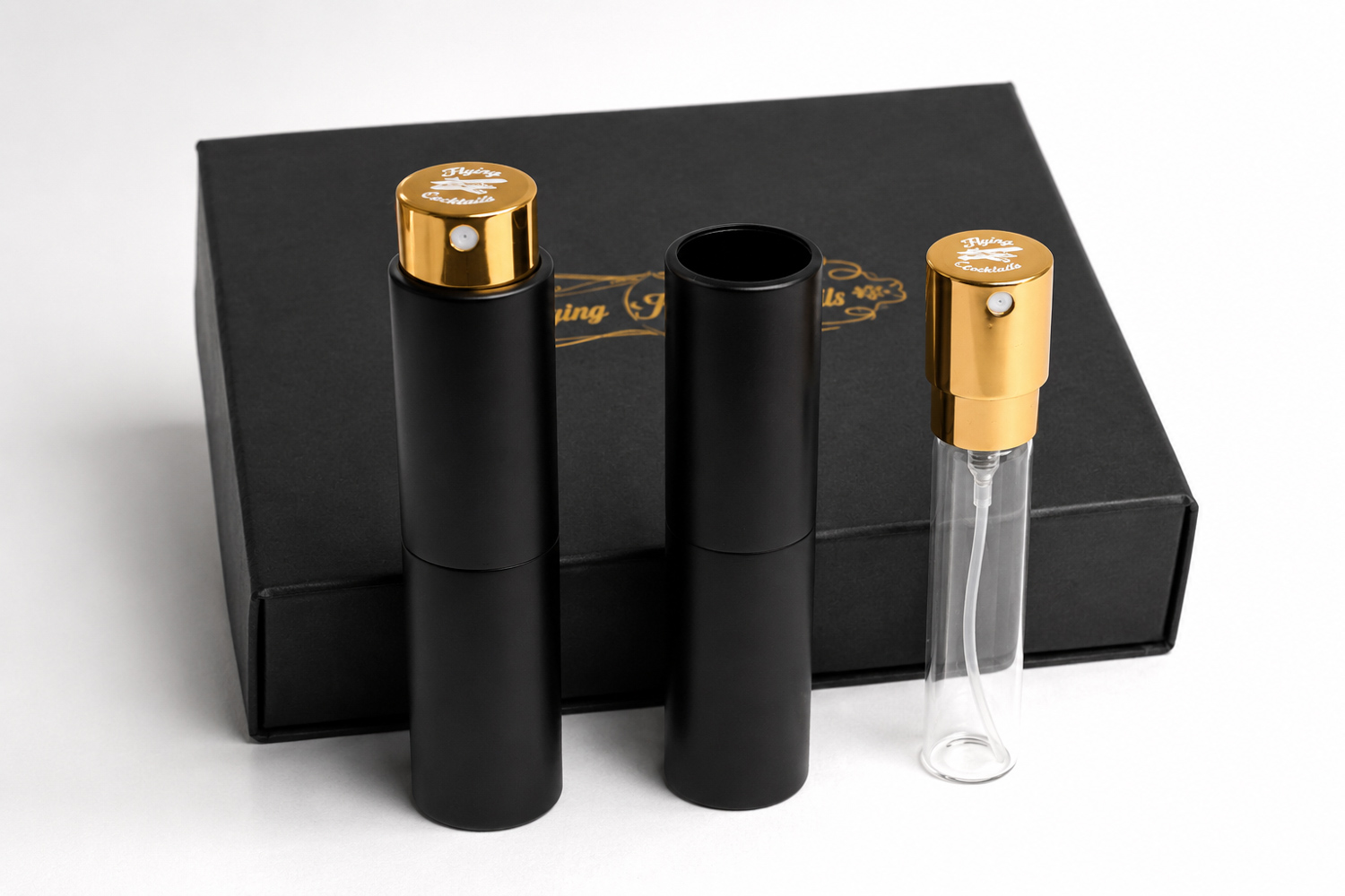 Flying Cocktails sprayer set in leather-look travel case